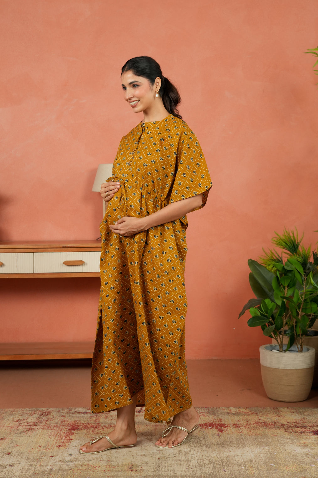 Kamal Jaali Maternity & Nursing Kaftan