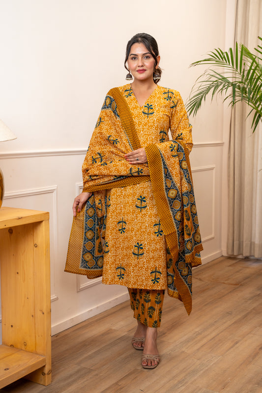 Amaltas Grove Kurta Pant Set With Dupatta