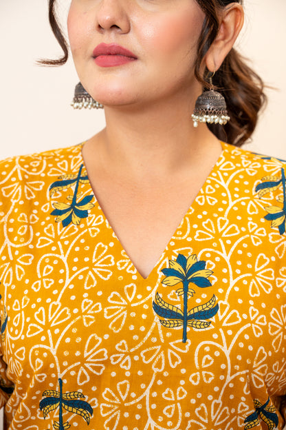 Amaltas Grove Kurta Pant Set With Dupatta