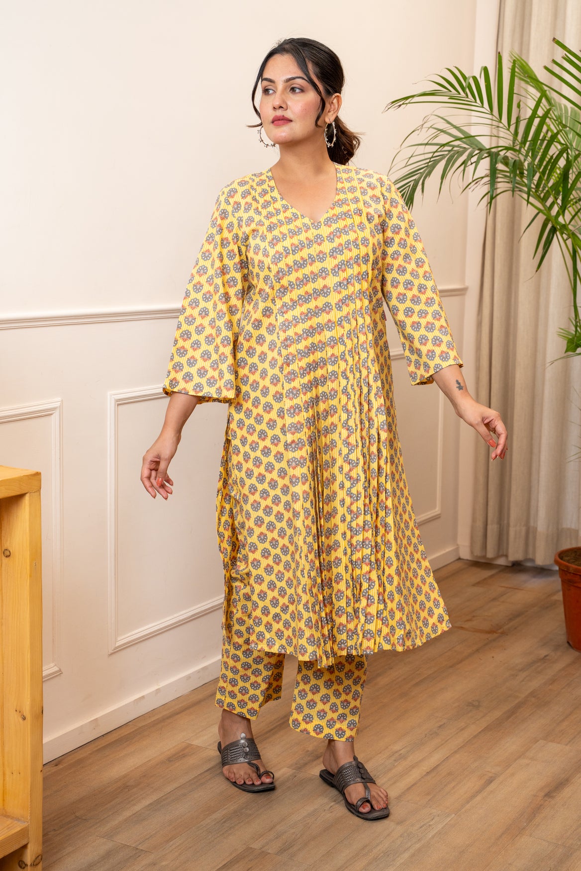 Sunehri Phool Pleated Co-ord Set