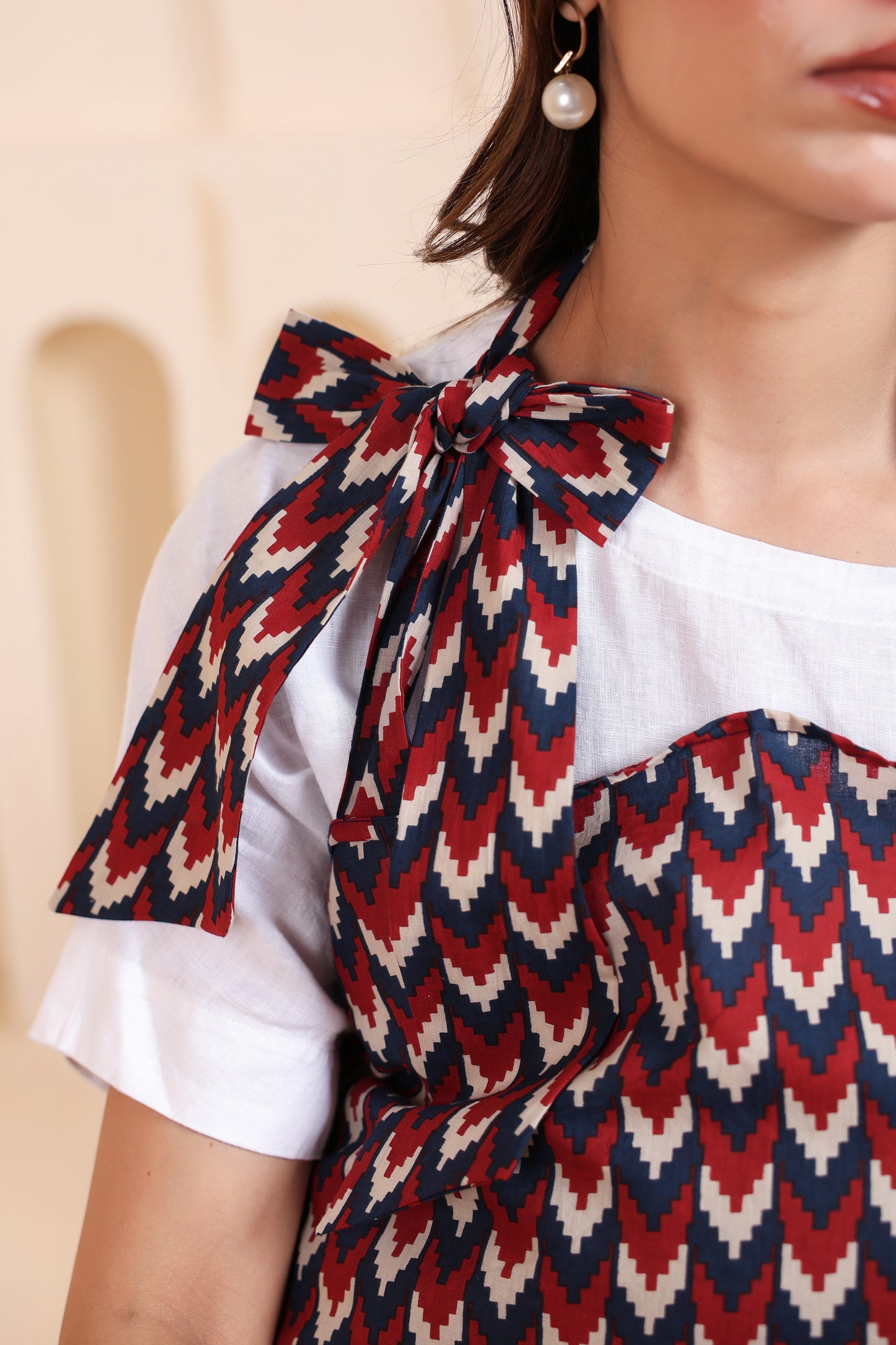 Patterned ZigZag Feeding Cover